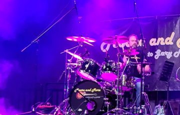 Reiner Heinzen - drums bei Moore and More - a tribute to Gary Moore